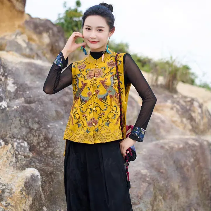 2025秋季新款民族风女装新中式改良绣花国风无袖背心刺绣马甲坎肩