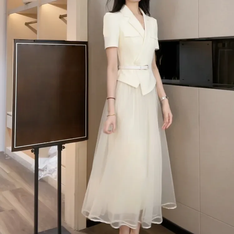 1【三件套】【裙子有内衬】夏季休闲风小西装时尚上衣+半身裙 1166