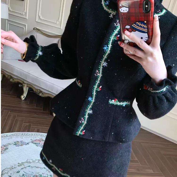 一生罗曼【圣诞星】法式冬季立领气质黑色显瘦上衣衬衫短外套Y5890