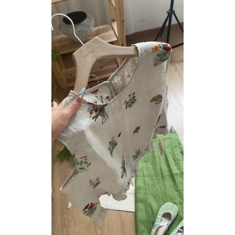 韩版圆领刺绣花朵无袖背心马甲女夏季新款设计感小众宽松绝美上衣