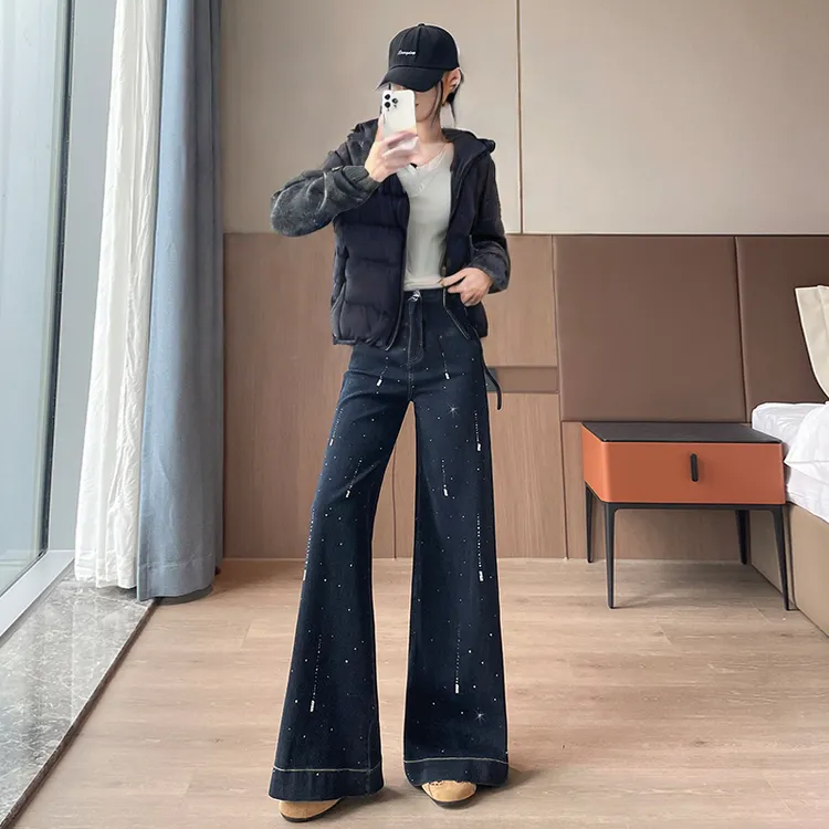 烫钻不贴腿阔腿喇叭裤2025年冬季新款牛仔裤流星雨高腰时尚百搭