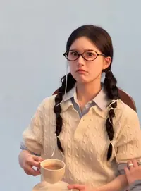 FJ（800-899）2025年网红INS百搭风女士穿搭神器素颜镜平光镜超轻