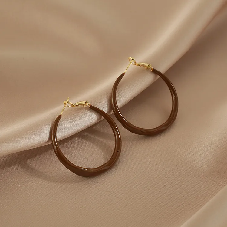 铜合金耳饰 美拉德咖色大耳圈女秋冬气质夸张耳环圆脸适合的耳饰 