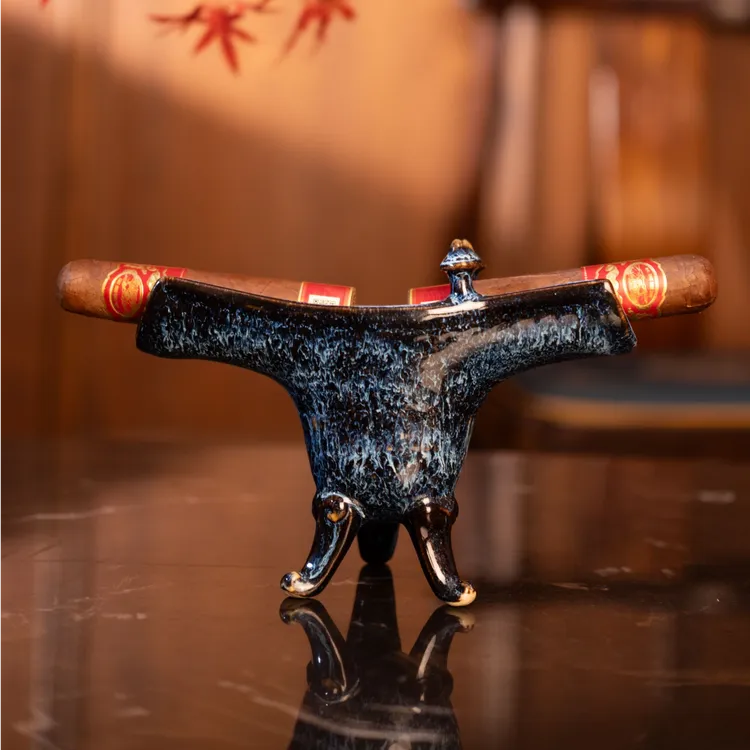 父辛爵雪茄烟具，手握时间的赠礼