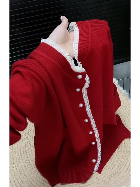 欧货减龄红色蕾丝拼接毛衣女早秋2025设计感小众圆领薄款针织衫潮