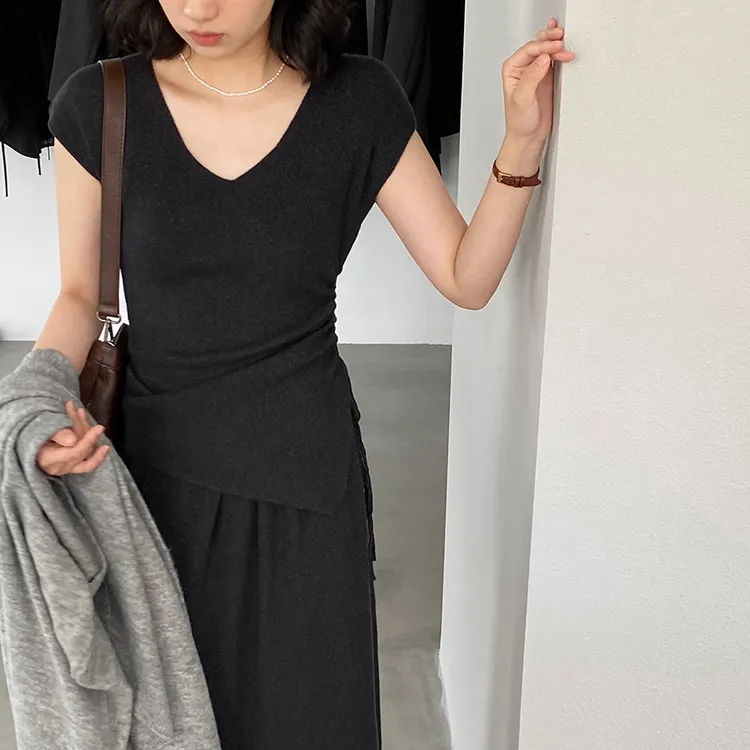 午后慵懒曲～气质V领抽绳修身T恤上衣女+高腰长裙两件套