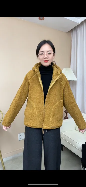 加厚纯色连帽女羊羔绒保暖短外套短款加绒冬季秋冬时尚女款休闲