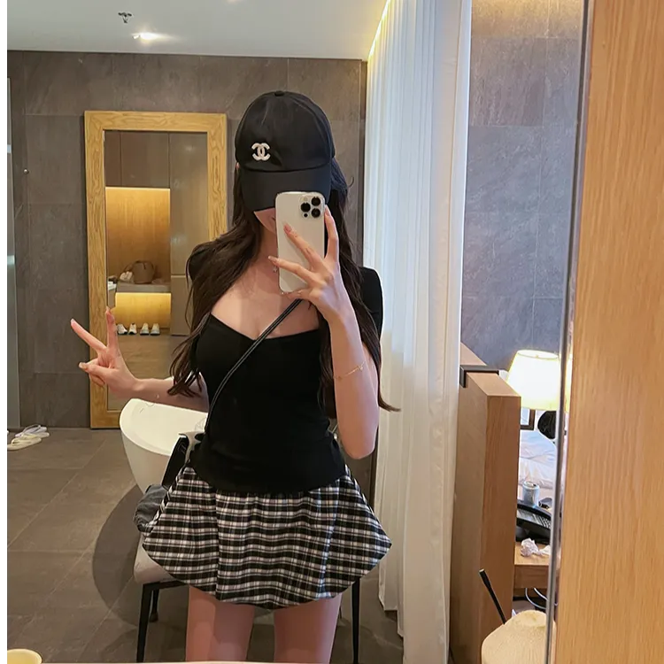 2025春季新款时尚短袖T恤气质显瘦洋气休闲百搭性感短款辣妹上衣