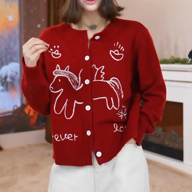 【刺绣小马】新年红色毛衣女圆领针织开衫外套LK2509363