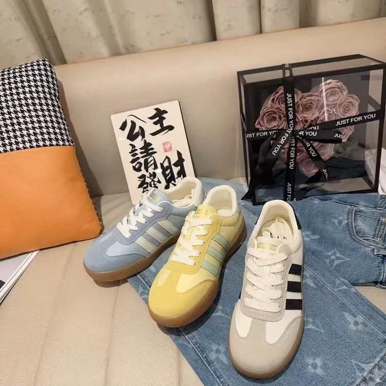 德训鞋女2025新款轻便平底学生运动板鞋百搭休闲旅游时尚阿甘鞋