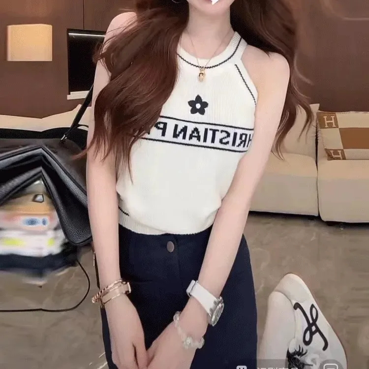 【柠檬专属】辣妹圆领挂脖针织背心女夏纯欲性感收腰显瘦短款小上衣