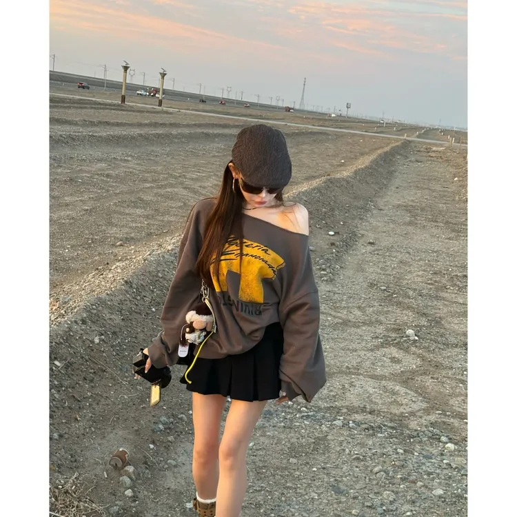 【现货】【德令哈女孩】泡菜订制灰色黄涂鸦字母卫衣+时尚百搭半身裙