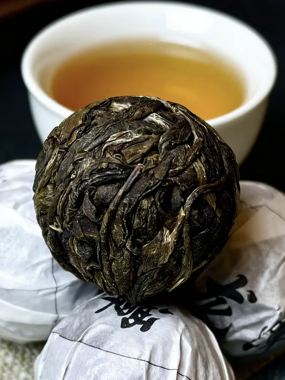 新粉福利限拍云南临沧普洱茶龙珠花蜜香古树生茶头春高级茶叶