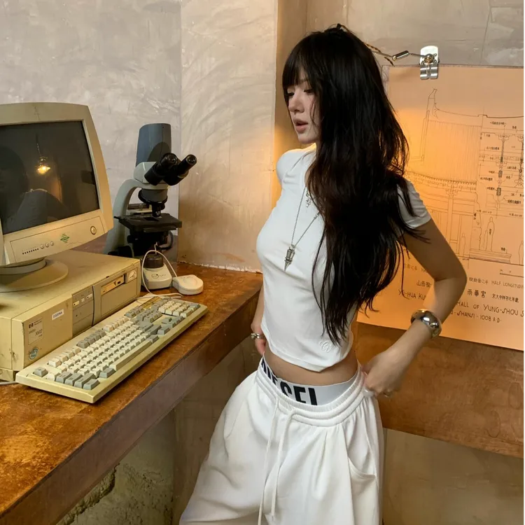 辣妹圆领百搭白色短袖T恤女夏季基础款显瘦上衣休闲阔腿裤两件套