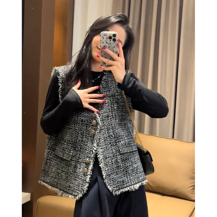 时尚小香风V领设计感马甲外套女装2025春装新款时尚宽松马夹上衣