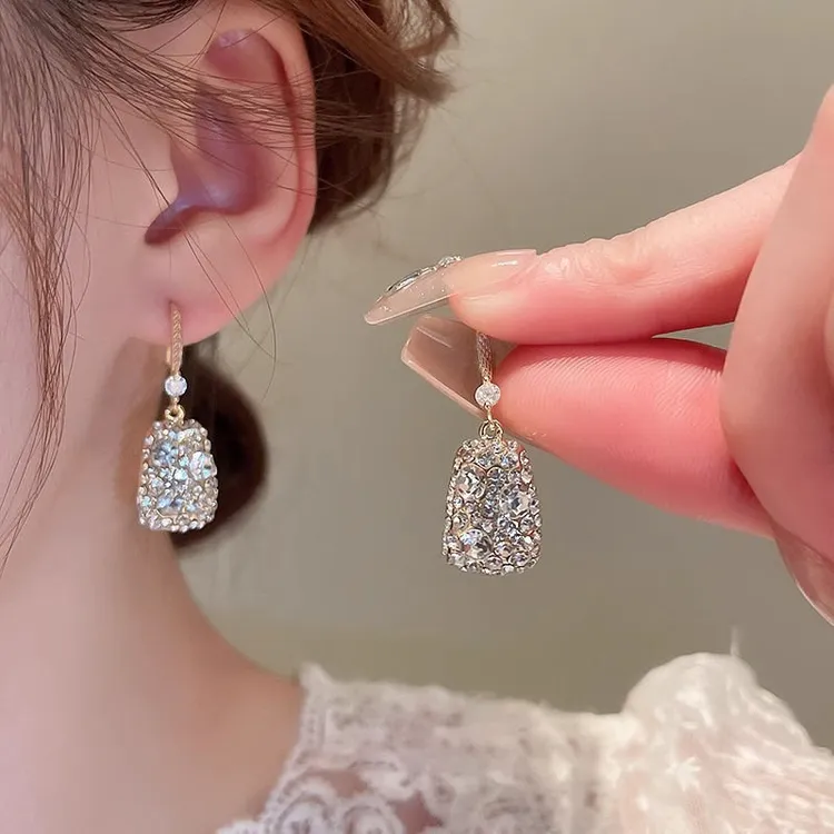 铜合金耳饰 爆款精致闪闪方块耳环耳钩气质轻奢高级感2025新款