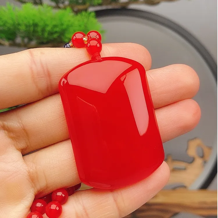 【店长推荐】天然鸽血红无事牌 天然玉石 红红火火 带证书礼盒