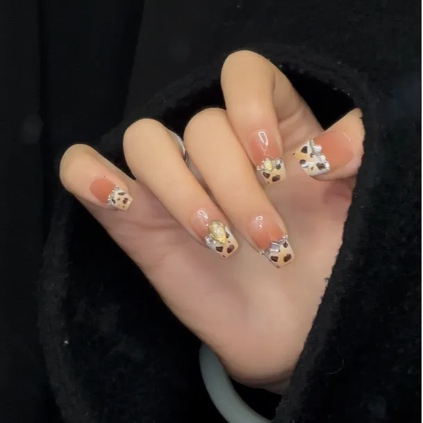 【乳酪豹纹】秋冬款美拉德风手工穿戴甲纯手工豹纹法式蝴蝶结穿戴甲显白美甲贴