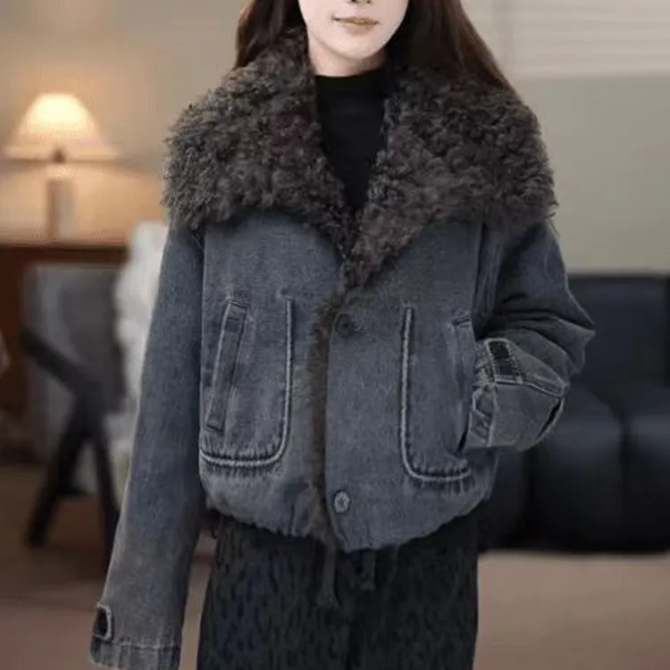 2025冬季新款高级感牛仔毛领时尚保暖棉服外套女