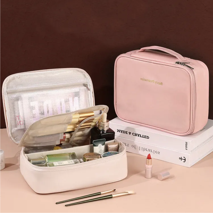 大容量化妆包高级感网红2025新款女士款外出随身携带便携式收纳袋