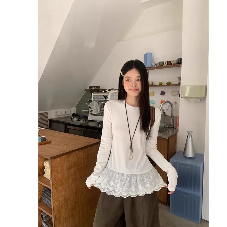 超火白色蕾丝花边内搭打底衫女秋冬叠穿韩系时尚长袖t恤小上衣
