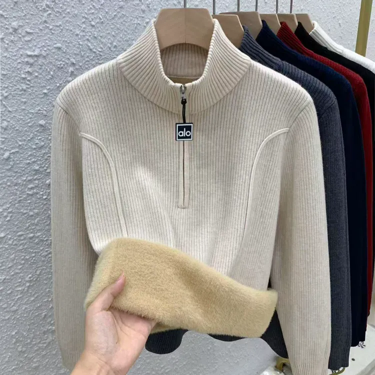 半高领加绒毛衣女士上衣针织衫短款时尚洋气秋冬一体绒内搭打底衫