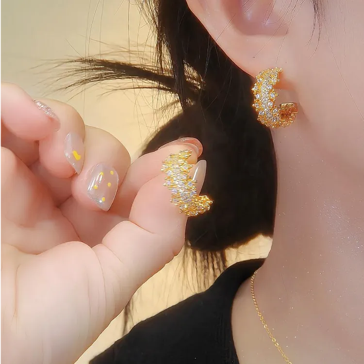 铜合金合成锆石耳饰 925银针小众设计满钻耳圈轻奢百搭超闪耳环女