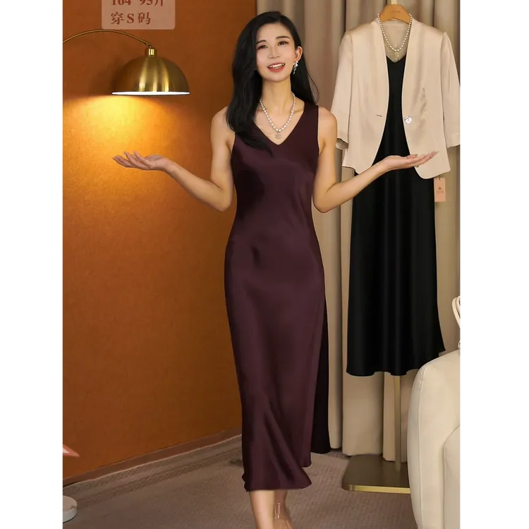 【iditto江】三醋酸缎面V领连衣裙女春夏法式吊带裙轻奢长裙TWBD803