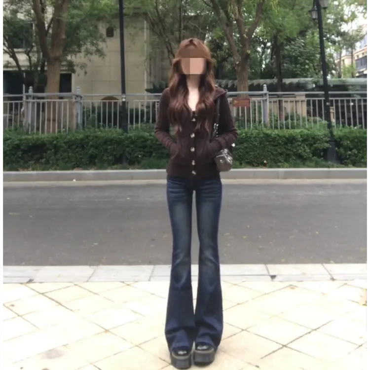  纽扣棕色短款显瘦古早感毛衣帽衫复古低腰喇叭牛仔裤套装X11418