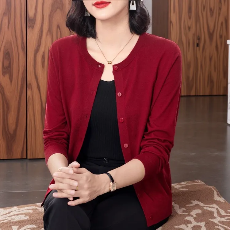 针织毛衣女款爆款2025新款时尚羊绒衫女士中年妈妈装宽松开衫外套