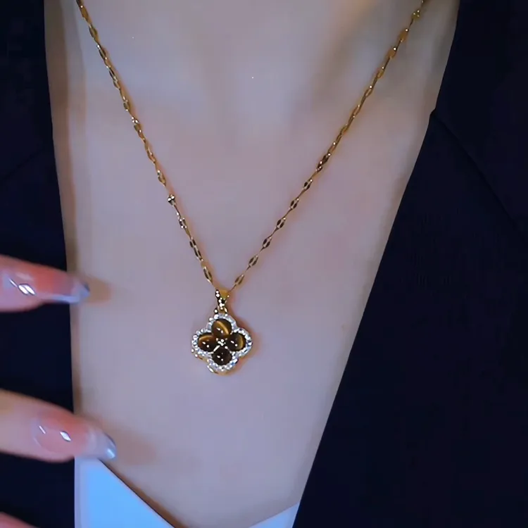 钛钢项链 秋冬新款猫猫石四叶花项链女小众百搭设计气质简约饰品