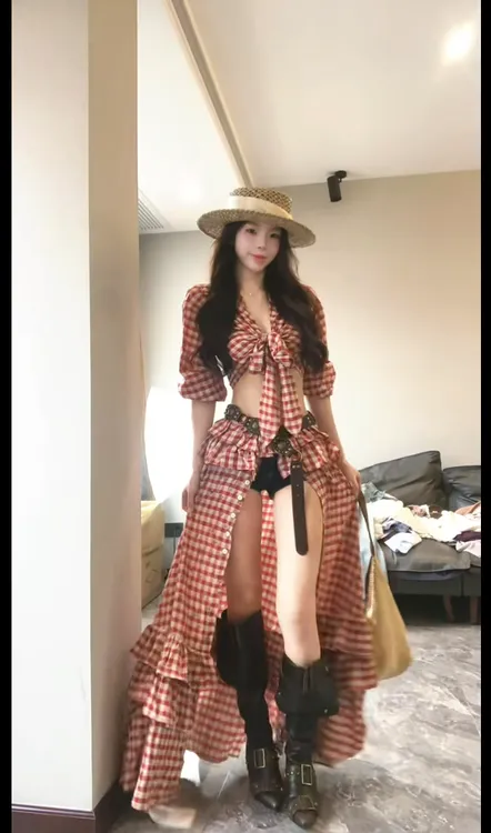 2025新款红色格子绑带短袖衬衫女夏季度假套装高腰开叉半裙/短裤
