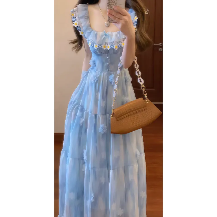 法式甜美蓝色印花立体花朵弹力肩带连衣裙小飞袖方领收腰长裙9481