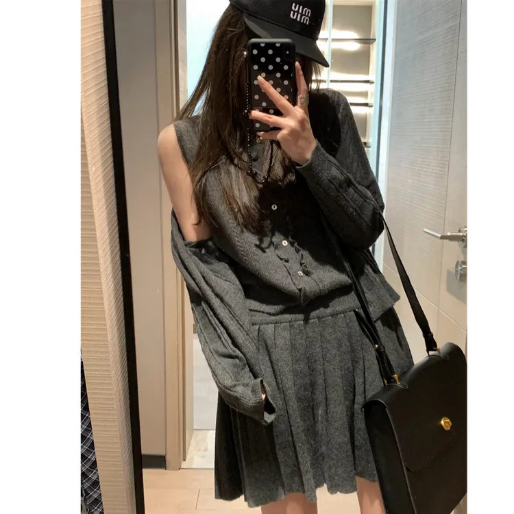 【果壳专属】针织马甲毛开衫背心百褶短裙百搭显瘦三件套