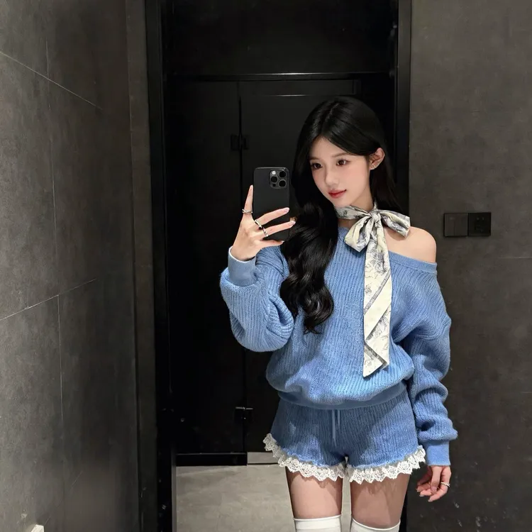 法式一字肩长袖针织衫毛衣秋冬百搭上衣蕾丝花边短裤热裤靴裤套装