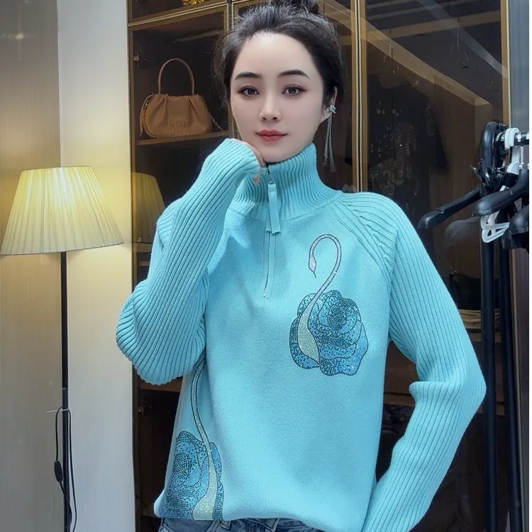 常规时尚百搭烫钻冬季轻熟风宽松套头毛衣-F0001