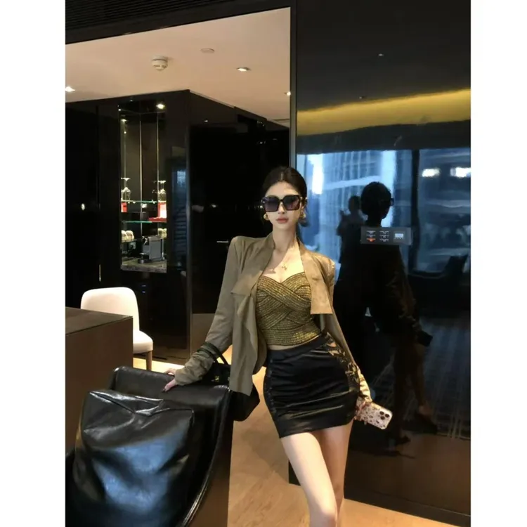 2025秋季新款重工弹力抹胸纯欲气质修身上衣女包臀半身裙风衣外套