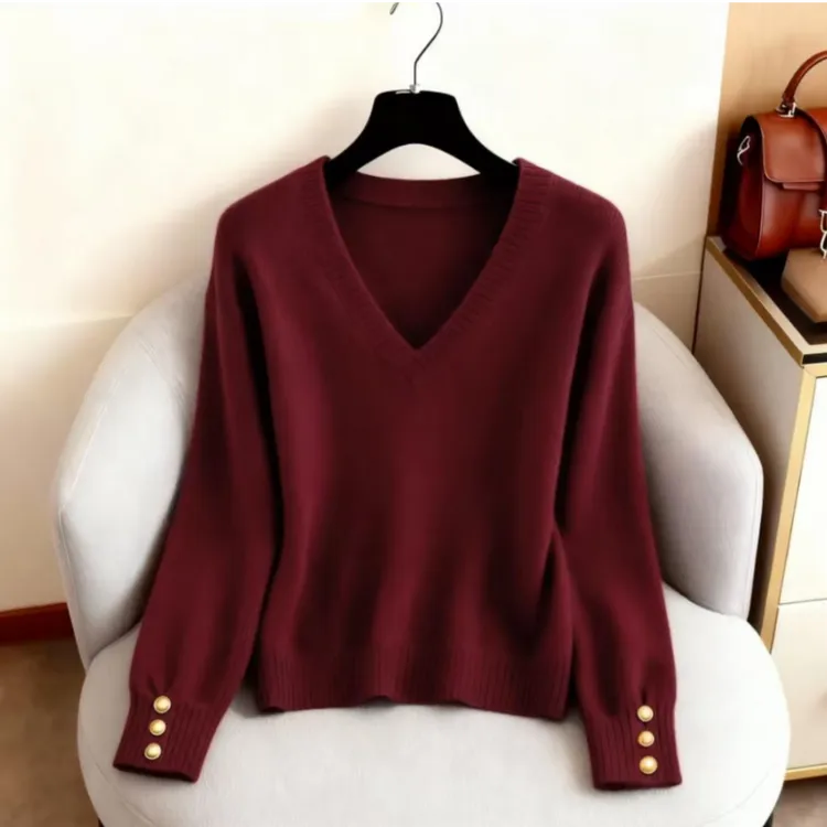 2026跨年氛围时尚V领气质显瘦毛衣女大码红色洋气复古打底针织衫