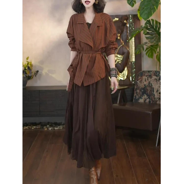 轻奢高级感时尚套装女2025春秋新款文艺减龄显瘦条纹衬衫+半身裙