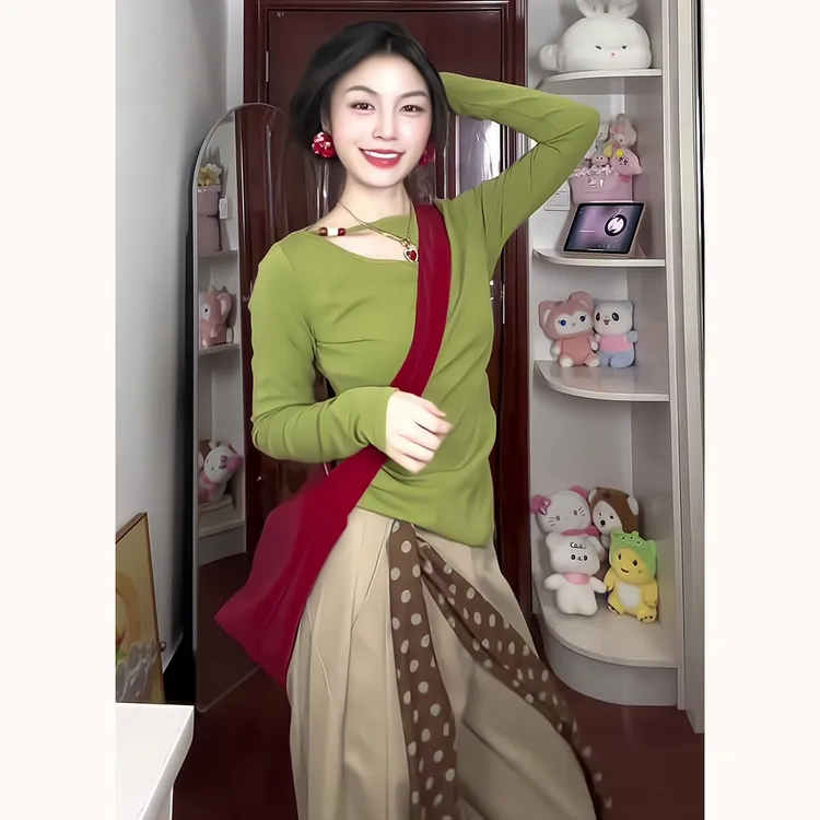 秋季时尚穿搭一整套女2025新款气质设计上衣高腰显瘦休闲裤两件套