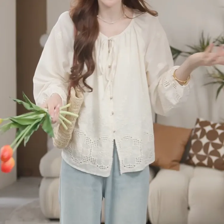 【午后烟雨】夏梵尼2025春季新款系带刺绣镂空气质小衫LK2502118