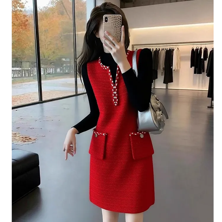 今年流行漂亮背心裙气质名媛女神范轻奢高级感红色背心连衣裙冬季