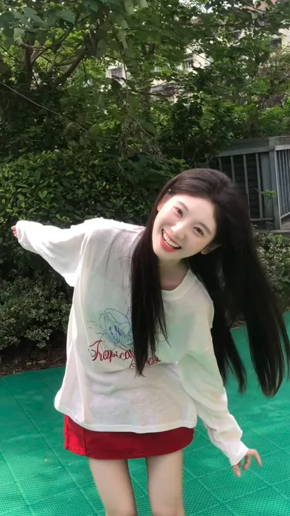 白色印花防晒罩衫女夏季正肩长袖T恤韩系宽松上衣a字短裙两件套