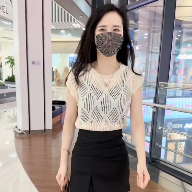 蕾丝拼接镂空露背飞飞袖女2024夏季新钩花百搭薄款透气