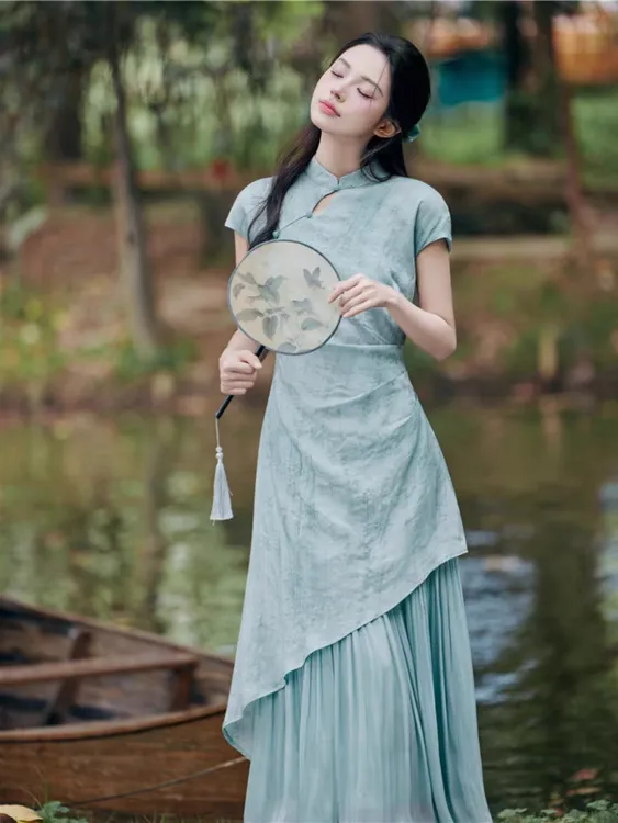 旗袍女新中式改良年轻款少女国风清冷感禅意茶服设计感晕染连衣裙