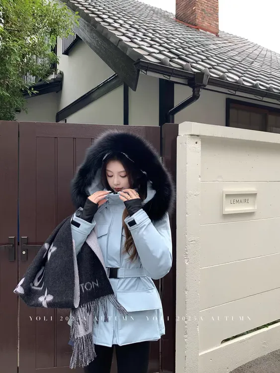 90白鸭绒冬季领派克服收腰厚款女装狐狸毛毛领连帽羽绒外套保暖