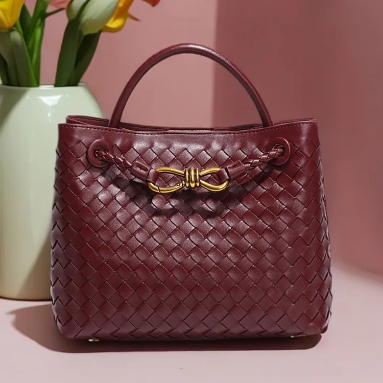 斜挎包2025欧美风潮纯手工编织包时尚高级感通勤包简约单肩手提包