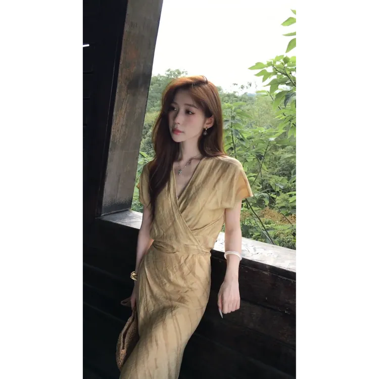 MARIE.COCO绑带V领短袖连衣裙夏新款法式高级感收腰显瘦绝美长裙