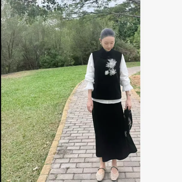 HN新中式国风马甲A字版显瘦高端手工钉珠黑色背心烟花丝绒马甲