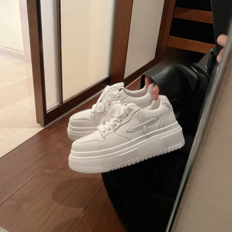 【大叔家】韩版厚底5CM时尚小白鞋2025秋季新风增高百搭板鞋4314
